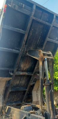 ขายรถบรรทุก 6 ล้อดัมพ์ ISUZU FRR 210 แรงม้าปี 2553 ราคา 650000