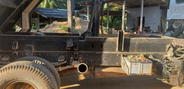 ขายรถบรรทุก 6 ล้อดัมพ์ ISUZU FRR 210 แรงม้าปี 2553 ราคา 650000