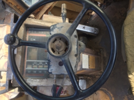 KOMATSU WA 200-1 รถตักล้อยาง เอวอ่อน รถบอดี้สวยๆเดิมๆพร้อมใช้งาน เครื่องปั๊มแรงดีแห้งดีทำงานได้เร็ว เอกสารอินวอย ราคาต่อรองได้ครับ