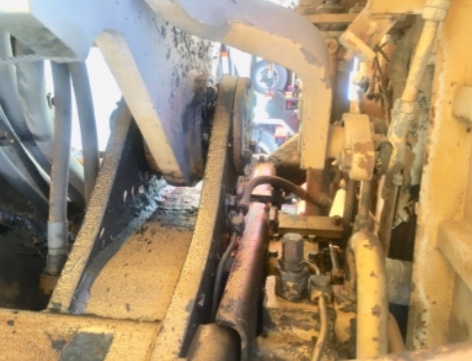 KOMATSU WA 200-1 รถตักล้อยาง เอวอ่อน รถบอดี้สวยๆเดิมๆพร้อมใช้งาน เครื่องปั๊มแรงดีแห้งดีทำงานได้เร็ว เอกสารอินวอย ราคาต่อรองได้ครับ