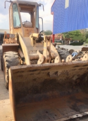 KOMATSU WA 200-1 รถตักล้อยาง เอวอ่อน รถบอดี้สวยๆเดิมๆพร้อมใช้งาน เครื่องปั๊มแรงดีแห้งดีทำงานได้เร็ว เอกสารอินวอย ราคาต่อรองได้ครับ