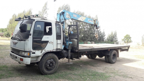 ขายรถบรรทุก หก ล้อ ติดเครน 3 ตัน