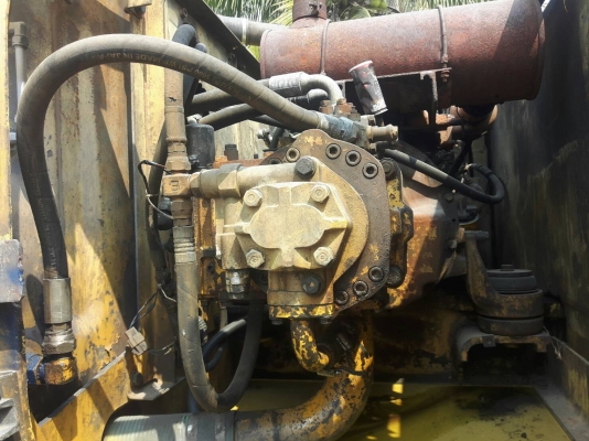 ขายแบคโฮโคมัสสุ PC200-5 ไม่มีเอกสารมีคอลโทรลสั้นกับคอลโทรลยาว