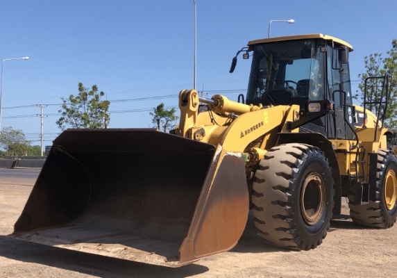 ขายรถตักล้อยาง CAT 962H นำเข้าเองจากญี่ปุ่น สภาพสวยพร้อมใช้ มีVDOการทำงานครับ