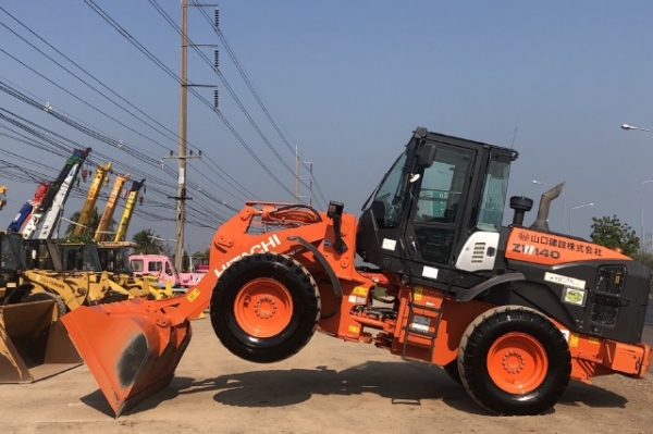 ขายรถตักล้อยาง HITACHI ZW140-5B (เท่าเทียบ WA200-7) ปี 2015 นำเข้าเองจากญี่ปุ่น สภาพสวยพร้อมใช้ มีVDOการทำงานครับ