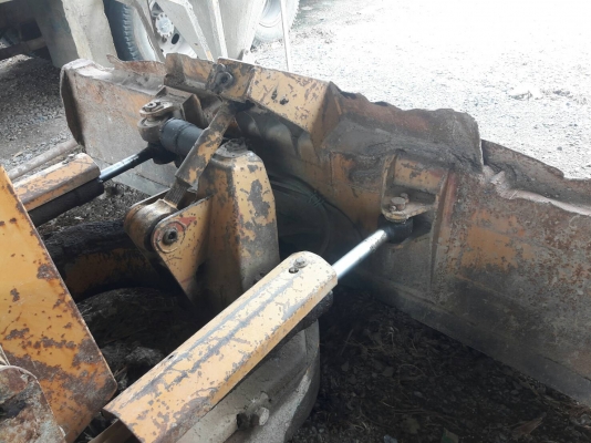 ขายแทรคเตอร์โคมัสสุ D20P-5 ใบมีดสไลได้6ทิศทาง