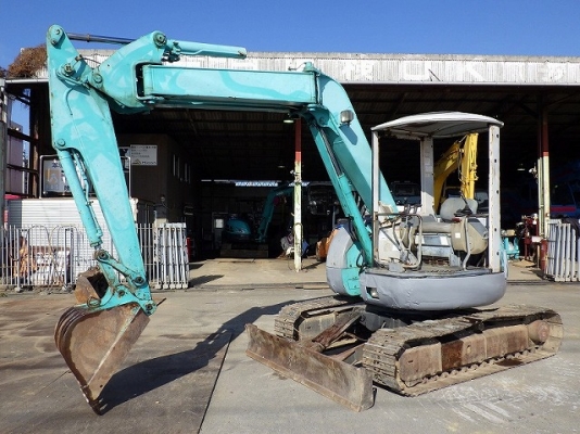 ขายรถขุด KOBELCO SK50UR-2 นำเข้าเองจากญี่ปุ่น สภาพสวยพร้อมใช้ ถึงเร็วๆนี้ครับ