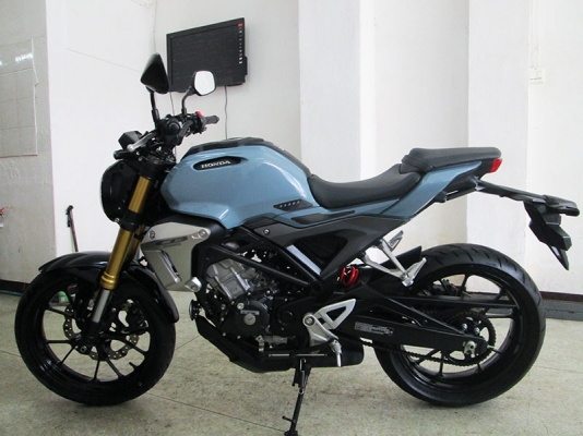 (โอนฟรี) ขาย Honda CB 150 R ตัว TOP มี ABS ไมล์แท้ 3745 กม ปี 2018 รถ 3 เดือน