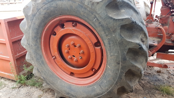 รถไถ เดวิดบราวน์1210