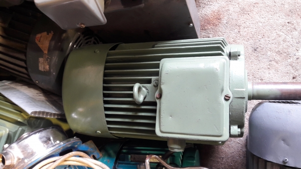 ขาย !! มอเตอร์.VEM.ขนาด15แรง380v.รอบ1400.ของเยอรมัน..พร้อมใช้งาน