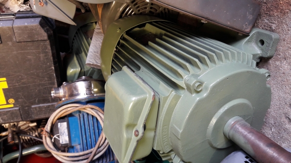 ขาย !! มอเตอร์.VEM.ขนาด15แรง380v.รอบ1400.ของเยอรมัน..พร้อมใช้งาน