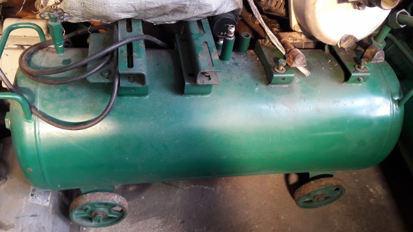 ขาย !! ถังลมเปล่า.ขนาด100ลิตร.ใส่ฮิตาชิ2แรงมา