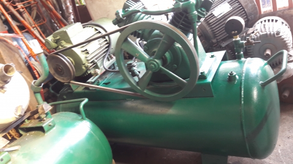 ขาย !! ปั้มลม.ฟูเชง.ขนาด1แรง2สูบ.ถัง96ลิตร.พร้อมใช้งาน ขาย !! ปั้มลม.ฟูเชง.ขนาด1แรง2สูบ.ถัง96ลิตร.พร้อมใช้งาน