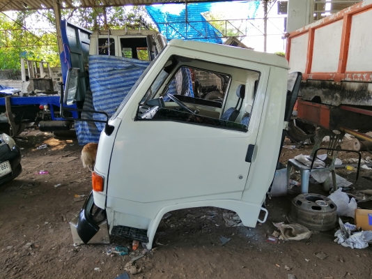 หัว HINO ซุปเปอร์เสี่ย สีใหม่บางๆสวยๆ อุปกรณ์ครบ กันขน ขาหน้า ขาหลัง กรอง ยกใส่รถได้เลย