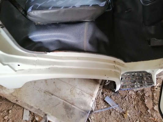 หัว HINO ซุปเปอร์เสี่ย สีใหม่บางๆสวยๆ อุปกรณ์ครบ กันขน ขาหน้า ขาหลัง กรอง ยกใส่รถได้เลย