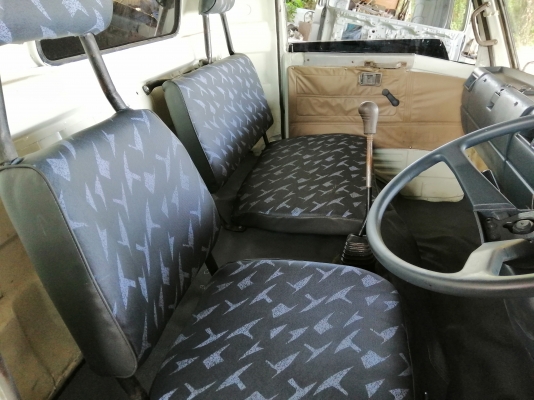 หัว HINO ซุปเปอร์เสี่ย สีใหม่บางๆสวยๆ อุปกรณ์ครบ กันขน ขาหน้า ขาหลัง กรอง ยกใส่รถได้เลย