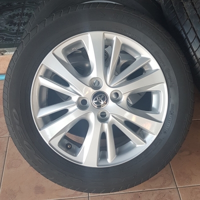 ขายล้อ TOYOTA YARIS ATIVE 15 ยางปี17  4 ล้อ