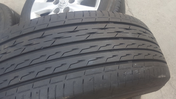 ขายล้อ TOYOTA Altis 15 ยางปี15  (ขายตามสภาพ)