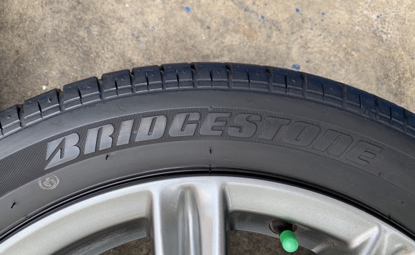 ล้อแม็ก Toyota Vios ตัวท็อป ขอบ 16 สีรมดำ พร้อมยาง 195-50-16 Bridgestone ปี14