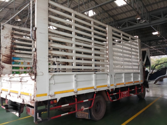 Isuzu NQR175แรง ปี56 เล่มพร้อมโอน Isuzu NQR175แรง ปี56 เล่มพร้อมโอน