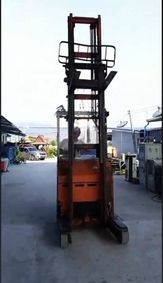 โฟล์คลิฟท์ไฟฟ้ายืนขับ Toyota 1.5 ตัน ยกสูง 4.5 เมตร พร้อมใช้ ราคา 75,000 บาท