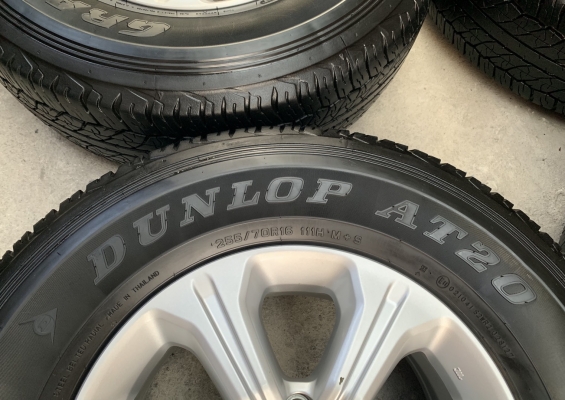 ล้อแม็ก 6รู114 Nissan Navara NP300 ขอบ 16 พร้อมยาง 255-70-16 Dunlop ปี 18 สภาพดี ดอกยางหนาปึก