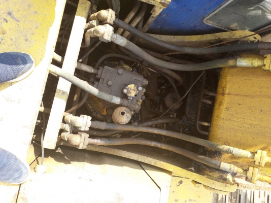 KOMATSU PC 200รุ่น3