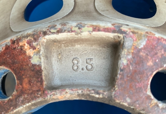 ล้อแม็ก 6รู139 ขอบ 15 สีฟ้าขอบเงา พร้อมยางใหม่ป้ายแดง 215-70-15 Dunlop ปลายปี 18