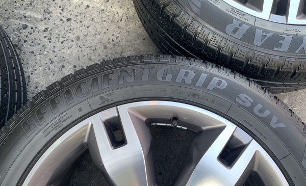 ล้อแม็ก Ford Everest ขอบ 20 พร้อมยาง 265-50-20 Goodyear ปลายปี 16 แม็กสวย ดอกยางหนา