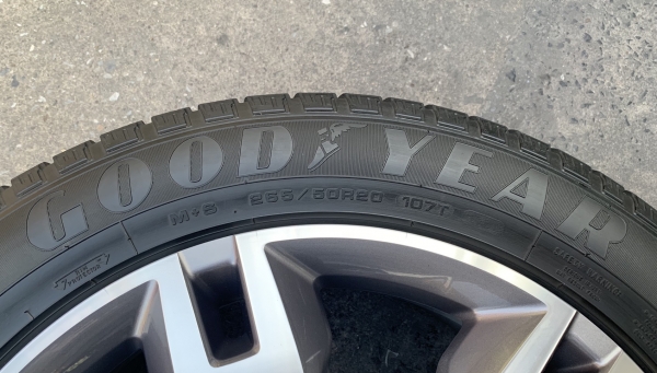 ล้อแม็ก Ford Everest ขอบ 20 พร้อมยาง 265-50-20 Goodyear ปลายปี 16 แม็กสวย ดอกยางหนา