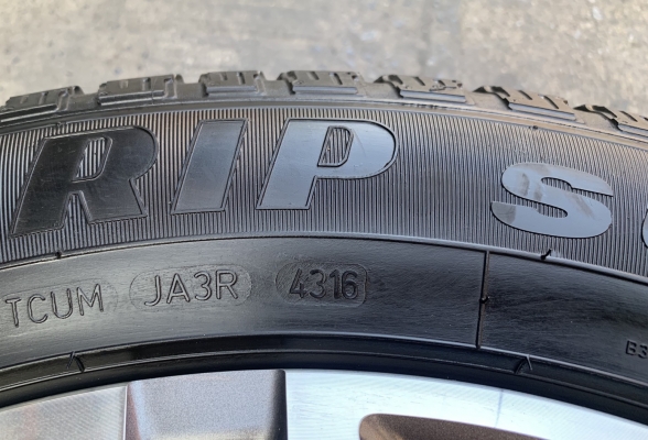 ล้อแม็ก Ford Everest ขอบ 20 พร้อมยาง 265-50-20 Goodyear ปลายปี 16 แม็กสวย ดอกยางหนา