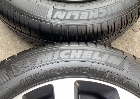 ล้อแม็กป้ายแดง Honda City ตัวท็อป ขอบ 15 พร้อมยางป้ายแดง 175-65-15 Michelin ปี 18 สวยกริ๊บ ดอกยางเต็มๆทุกเส้น