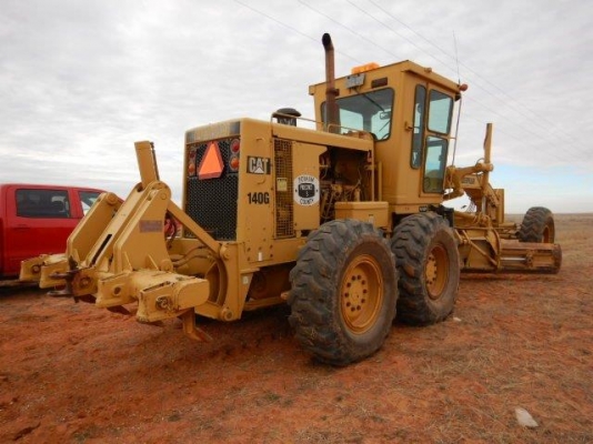 ขายรถเกรด 140G#72V17000 with Ripper From USA 092-929-9942 ธีรเทพครับ