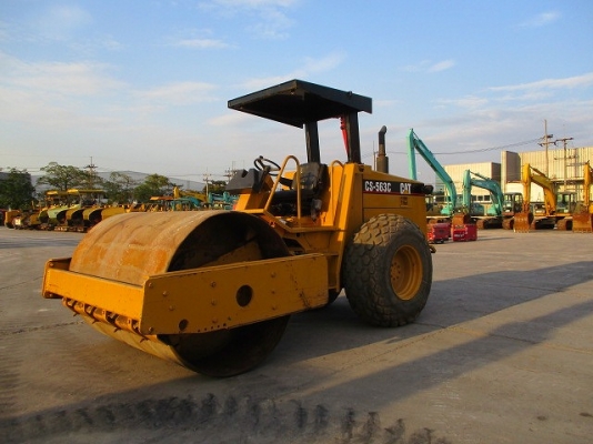 ขายรถบดสั่นสะเทือนขนาด 10 ตัน ยี่ห้อ Caterpillar รุ่น CS563C มือสองนำเข้าจากอเมริกา สภาพสวย พร้อมใช้งาน ขายรถบดสั่นสะเทือนขนาด 10 ตัน ยี่ห้อ Caterpillar รุ่น CS563C มือสองนำเข้าจากอเมริกา สภาพสวย พร้อมใช้งาน