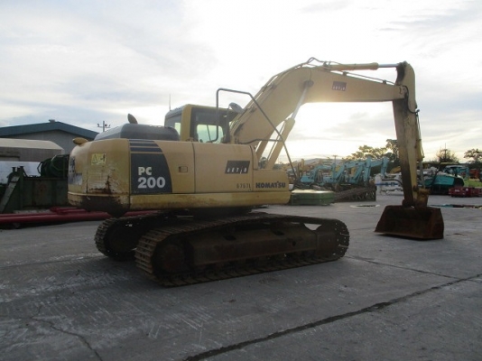 ขายรถขุด 20 ตัน ยี่ห้อ Komatsu รุ่น PC200-8N1 ปี 2007 ชั่วโมงการทำงาน 7071 มือสองนำเข้าจากประเทศญี่ปุ่น สภาพสวย พร้อมใช้งาน ราคาต่อรองได้ค่ะ
