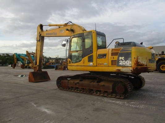 ขายรถขุด 20 ตัน ยี่ห้อ Komatsu รุ่น PC200-8N1 ปี 2007 ชั่วโมงการทำงาน 7071 มือสองนำเข้าจากประเทศญี่ปุ่น สภาพสวย พร้อมใช้งาน ราคาต่อรองได้ค่ะ
