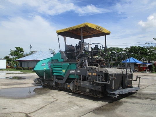 ขายรถปูยางล้อแทรค ปูกว้าง 6 เมตร ไม่ต้องใช้อุปกรณ์ต่อเพิ่ม ยี่ห้อ Vogele รุ่น Super1900 ปี 2006 ชั่วโมง 9415 มือสองนำเข้าจากยุโรป สภาพสวยพร้อมใช้งานค่ะ