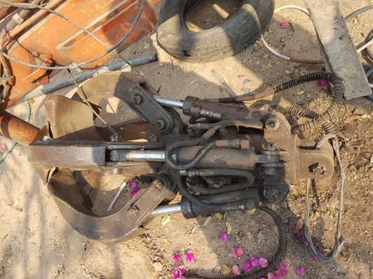 ขายเฮี๊ยบ3ตันมีวินสลิงด้วยพร้อมหัวขยุ้มเหล็ก