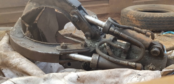 ขายเฮียบ3ตันมีวินสวิงหลังพร้อมหัวขยุ้มเหล็ก