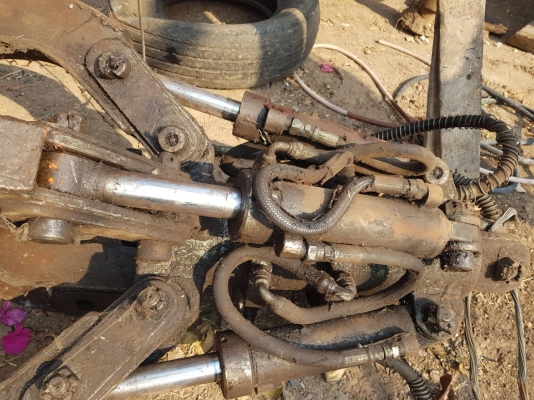 ขายเฮียบ3ตันมีวินสวิงหลังพร้อมหัวขยุ้มเหล็ก