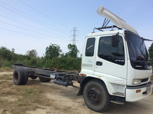 ขายรถ6 ล้อสนใจติดต่อคุณตี๋ 0819830645