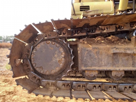 KOMATSU PC 200-6 KOMATSU PC 200-6