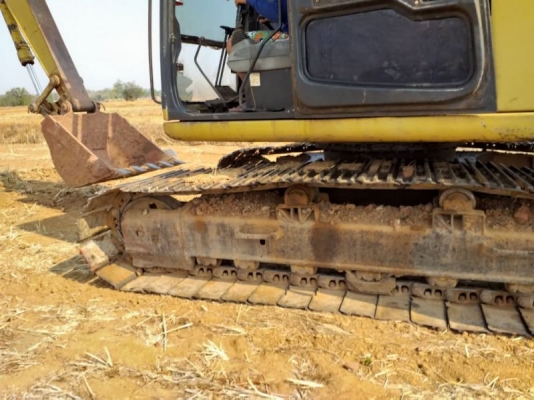 KOMATSU PC 200-6 KOMATSU PC 200-6