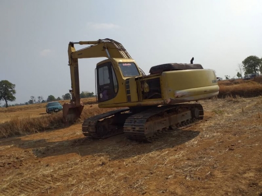 KOMATSU PC 200-6 KOMATSU PC 200-6