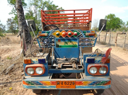 ขายรถอีแต๋น4ล้อสภาพดีคัชซีสวยคอกหัวเก๋งไม่มีผุพร้อมใช้งานไม่มีเครื่องพร้อมเล่มทะเบียนช่วงล่างดีระบบไฟครบพร้อมไดรสตารมือใครหาอยู่ด้วยเลยครับสนใจโทร064-1019335/080-7346335ครับ