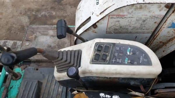 IHI30J  @185,000บาท  คอลโทลสั้นน้ำมันปั้มนี้ว   รถนอกสถาพดีพร้อมใช้เพิ่งนำเข้ามายังไม่เคยใช้งานในไทยเลยเครื่องมิสซู3สูบเครื่องดีปั้มเเรงบูมอาร์มสวยช่างล่างดีรถสวยไฟฟ้าเต็มเร็วแรงไม่โหลดพร้อมใช้สีเดิมๆเอกสารอินวอยล์สนใจคลิ๊ก081-989-1989หรั่งครับ