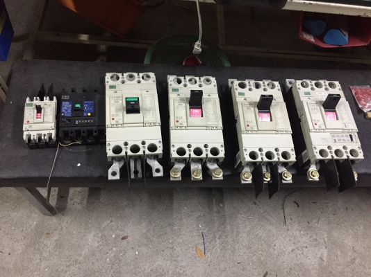 Breaker 300A,400A