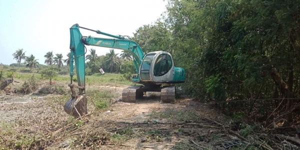 ขายจ้า. KOBELCO SK120-2 มาร์คไฟว์  ธรรมดา เก่าใน  สภาพสวย แทรคใหญ่ ไฟฟ้าครบ พร้อมใช้ โทร 089-3818694จ๊อย