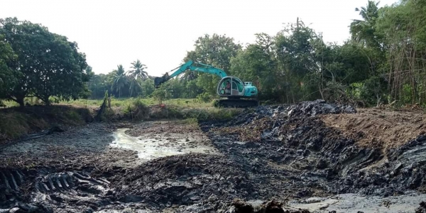 ขายจ้า. KOBELCO SK120-2 มาร์คไฟว์  ธรรมดา เก่าใน  สภาพสวย แทรคใหญ่ ไฟฟ้าครบ พร้อมใช้ โทร 089-3818694จ๊อย