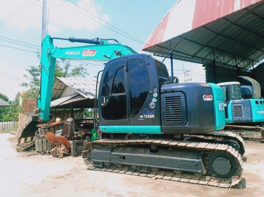 ขายจ้า..KOBELCO SK135SR YY01 เก่าใน สภาพดี  พร้อมใช้ เอกสารอินวอย ลองระบบกันได้ทุกวัน โทร 089-3818694จ๊อย